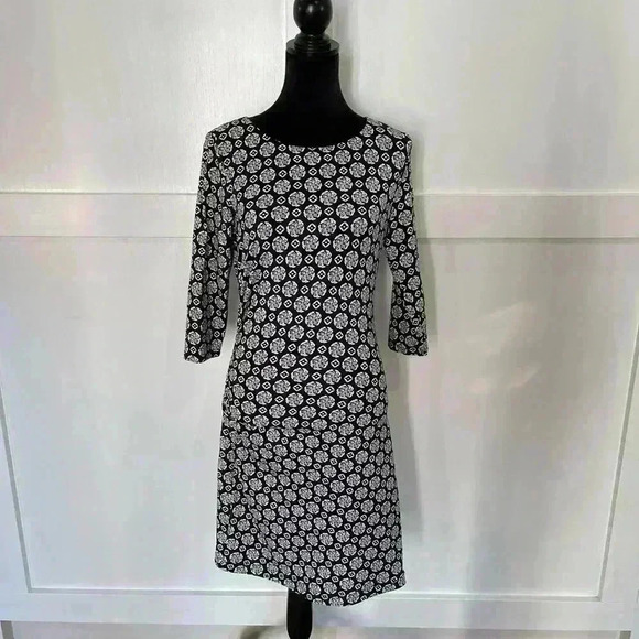 J McLaughlin, navy and white dress size small great for travel work play - Picture 1 of 9